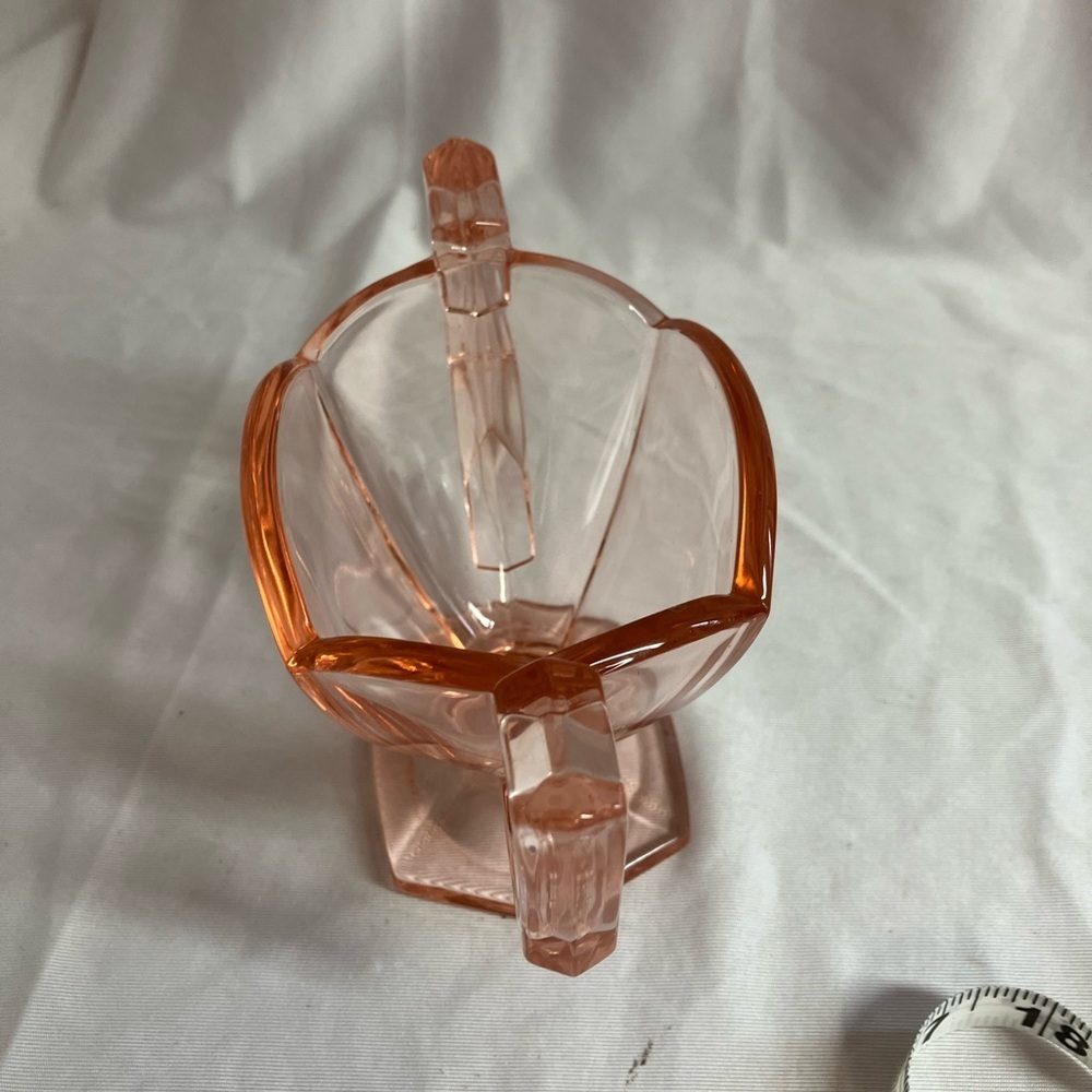 Elegant Pink Glass Dish with Handles - Picture 4 of 8